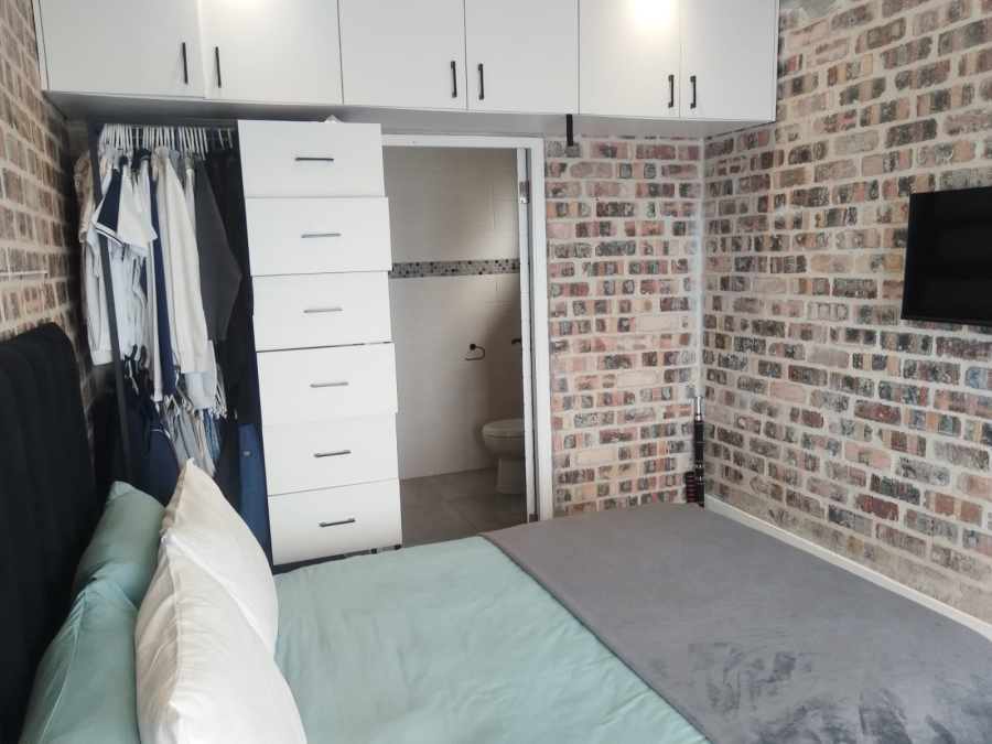 To Let 4 Bedroom Property for Rent in Glencairn Western Cape